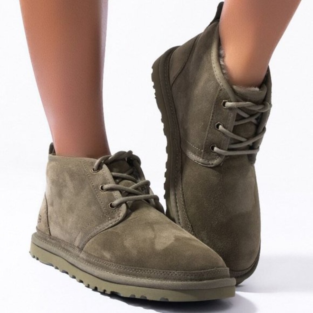 UGG Neumel Boot Women Burnt Olive Size 6 US    0290